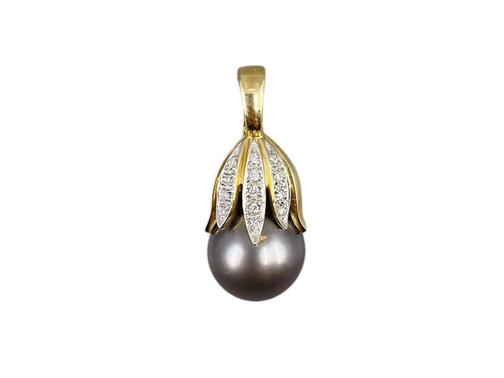 14k 1970s Gray Tahitian Pearl Charm with Diamond Cap