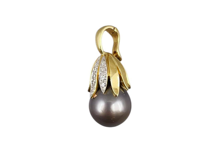 14k 1970s Gray Tahitian Pearl Charm with Diamond Cap