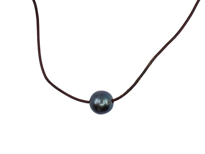 Brown Leather Necklace with Dark Tahitian Pearl