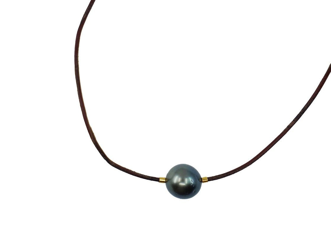 Brown Leather Necklace with Dark Gray Tahitian Pearl and Gold Bead
