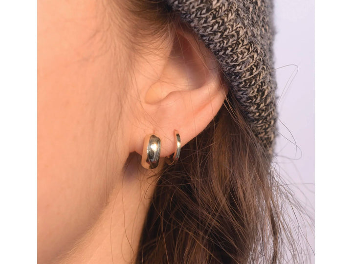 14k Small Bulbous Hoop