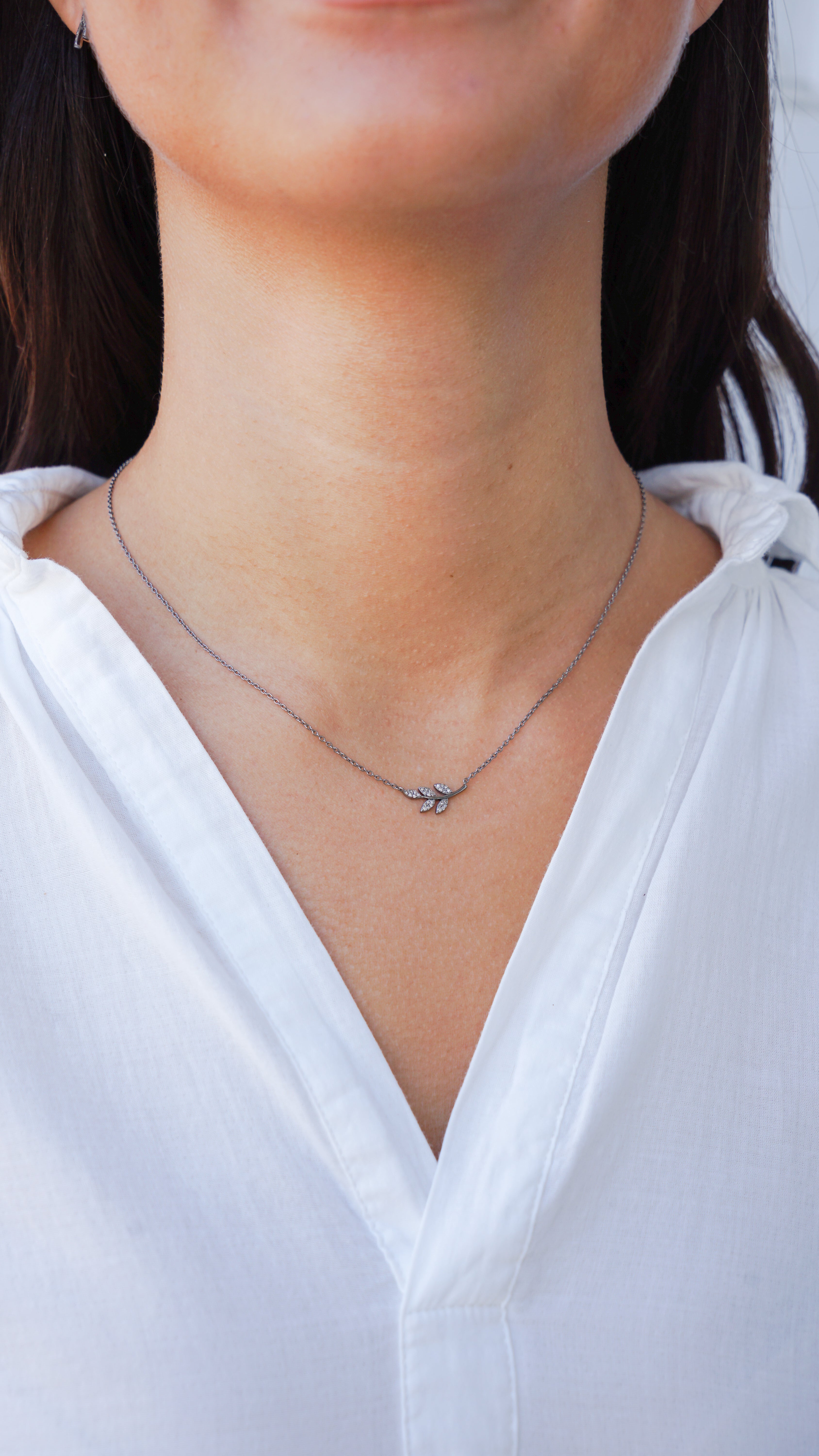 SS Leaf Necklace with Diamonds