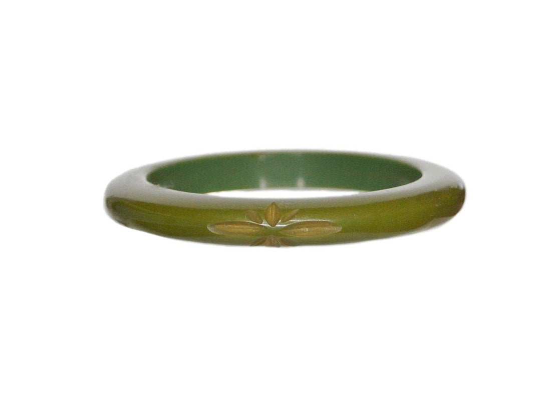 Vintage Olive Lightly Carved Bakelite Bangle