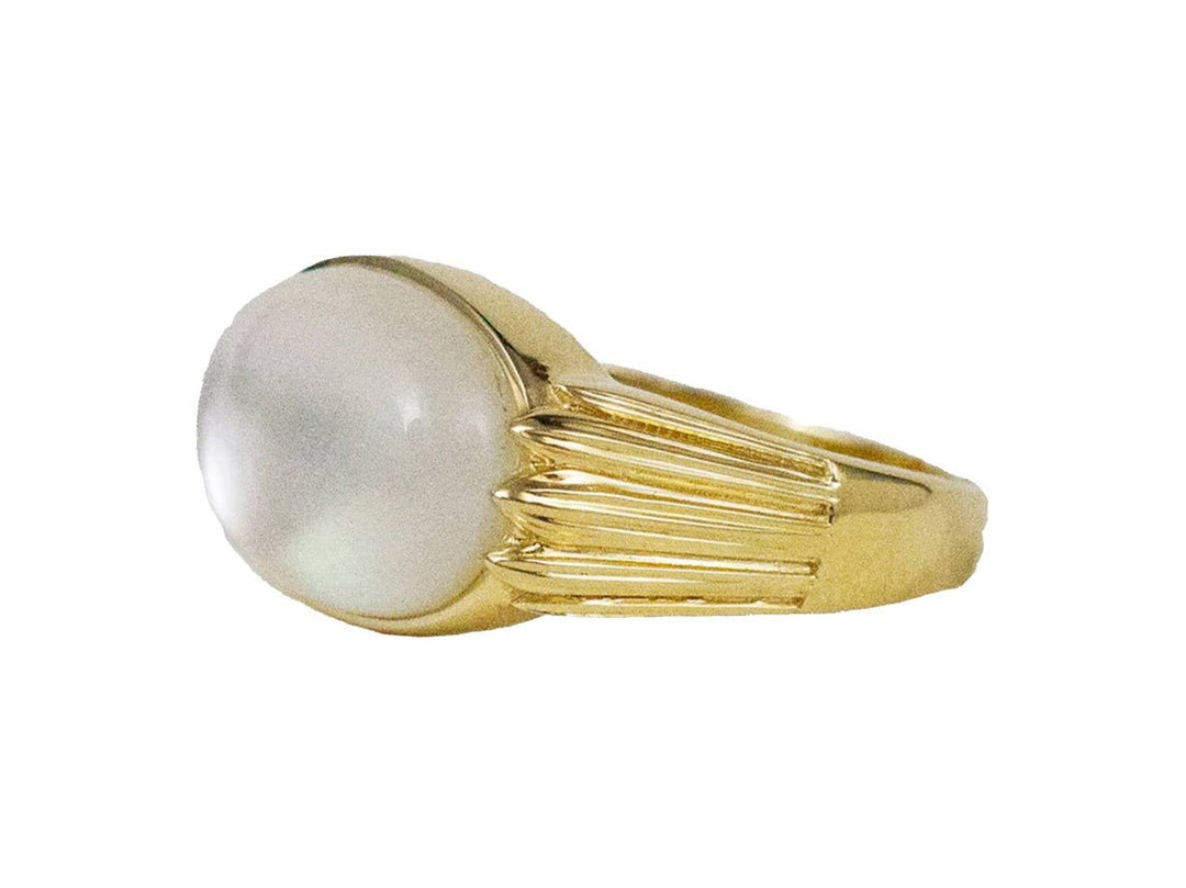 Gold and Oval MOP Ring