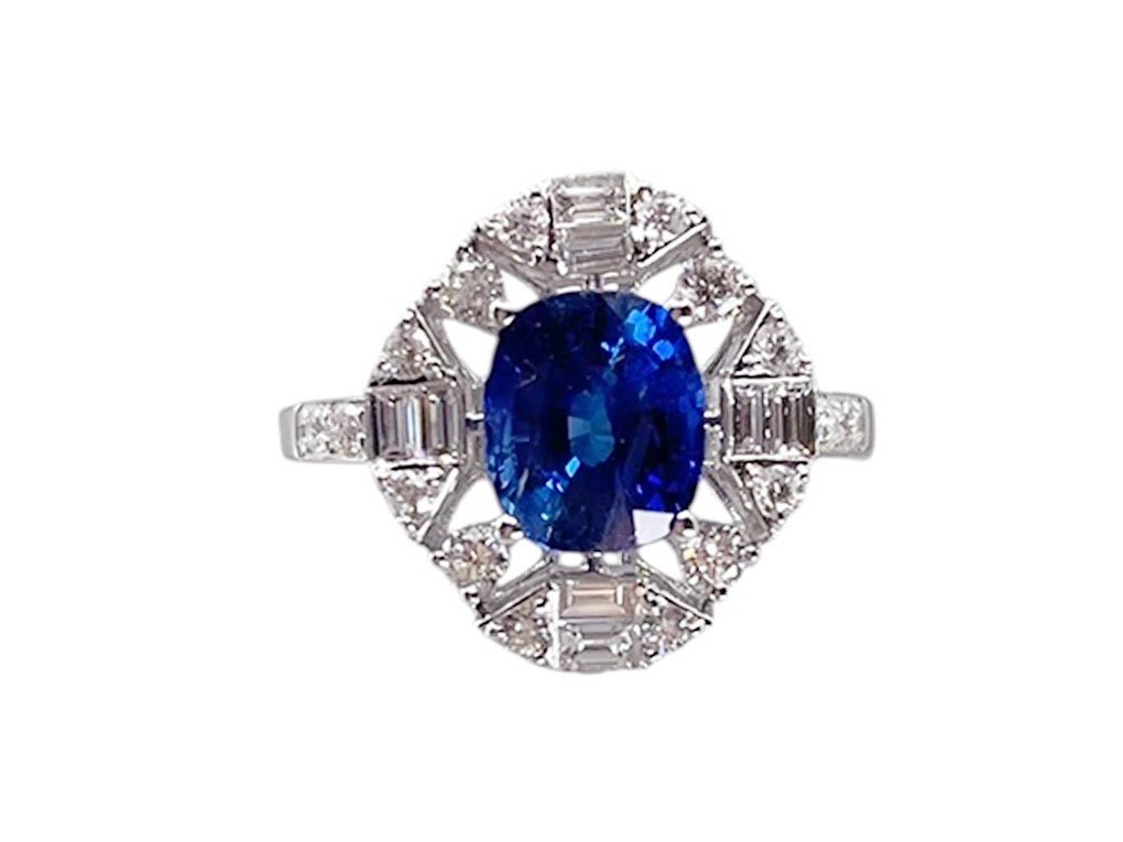 18k Oval Sapphire Ring with Diamonds