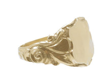 Load image into Gallery viewer, 14k Victorian Shield Ring
