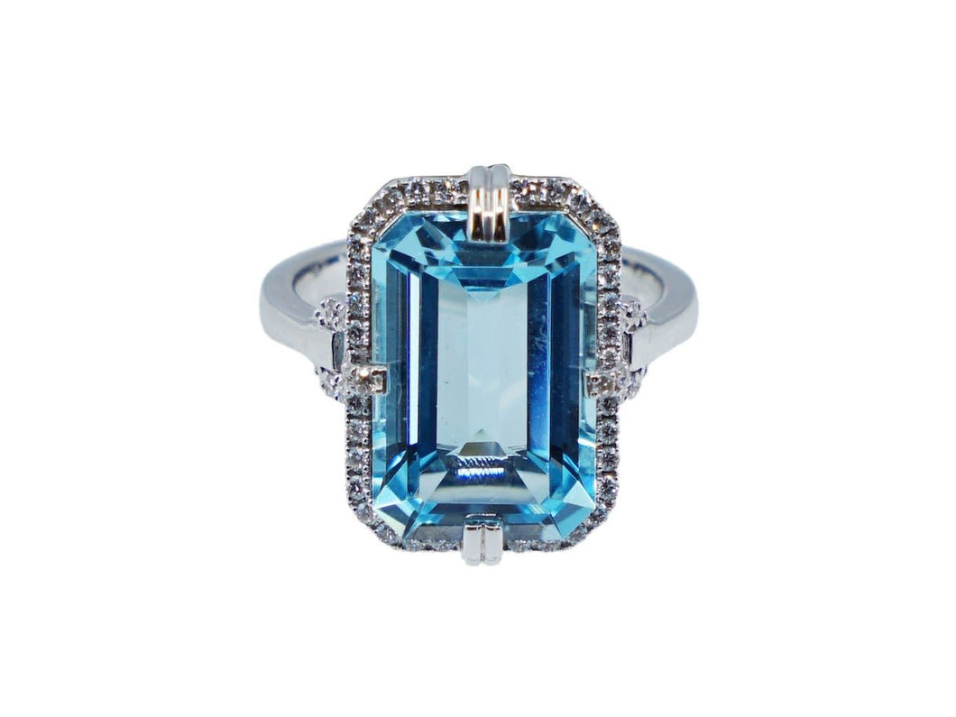 18k London Blue Topaz Ring with Diamonds