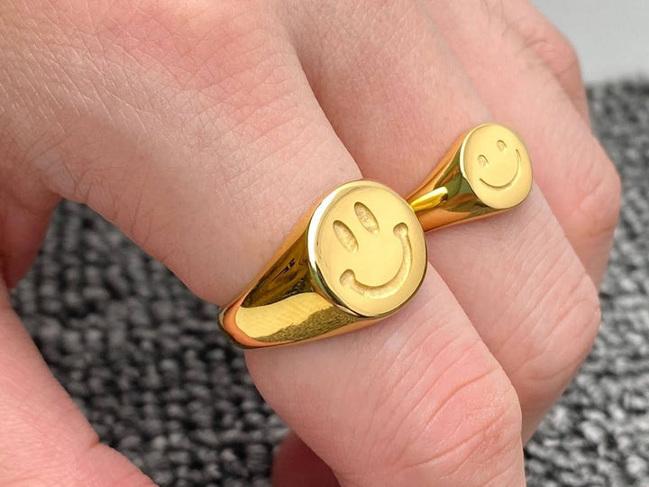 Gold Smiley Face Signet Ring