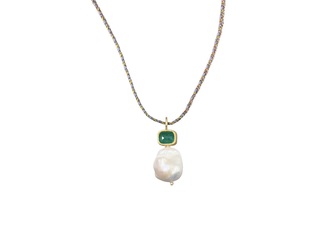 Freshwater Pearl with Emerald Necklace