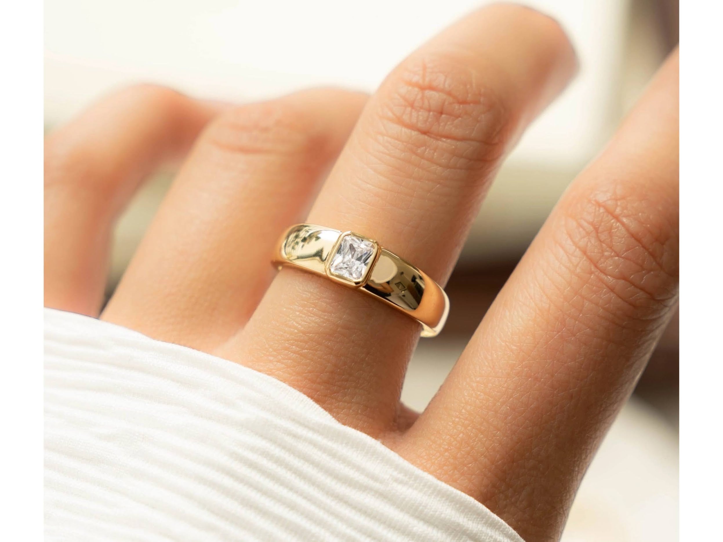 Gold Band Ring with Baquette CZ