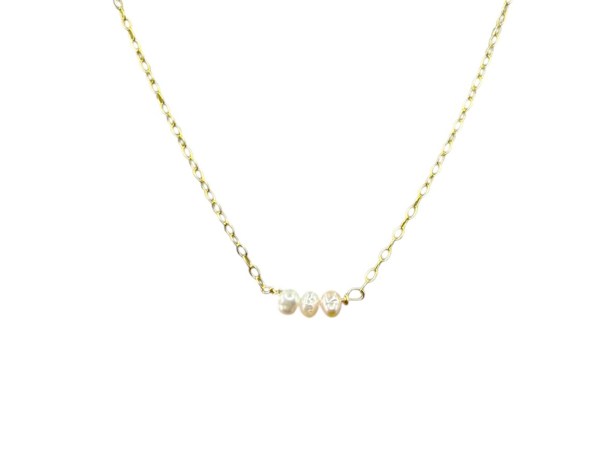 Pearl and Chain Necklace