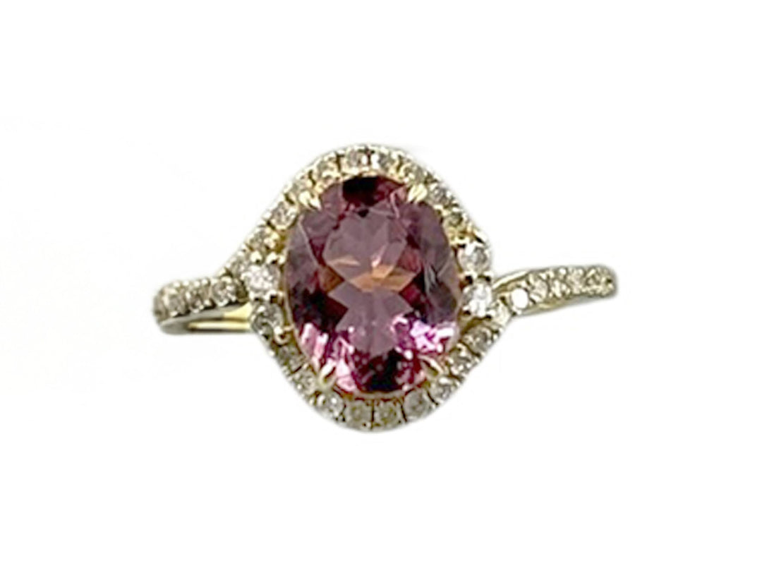 18k Ring with Pink Tourmaline and Diamonds