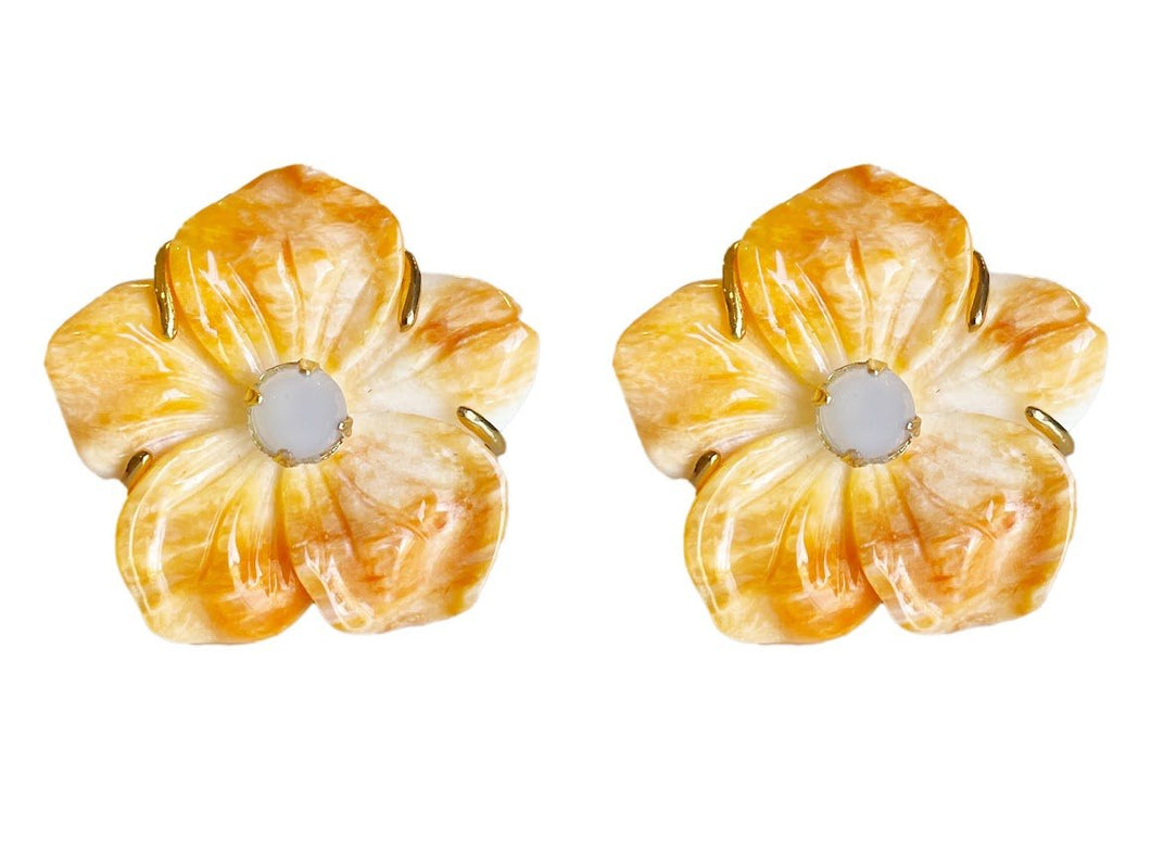 Spiny Oyster and Chalcedony Flower Stud Earrings