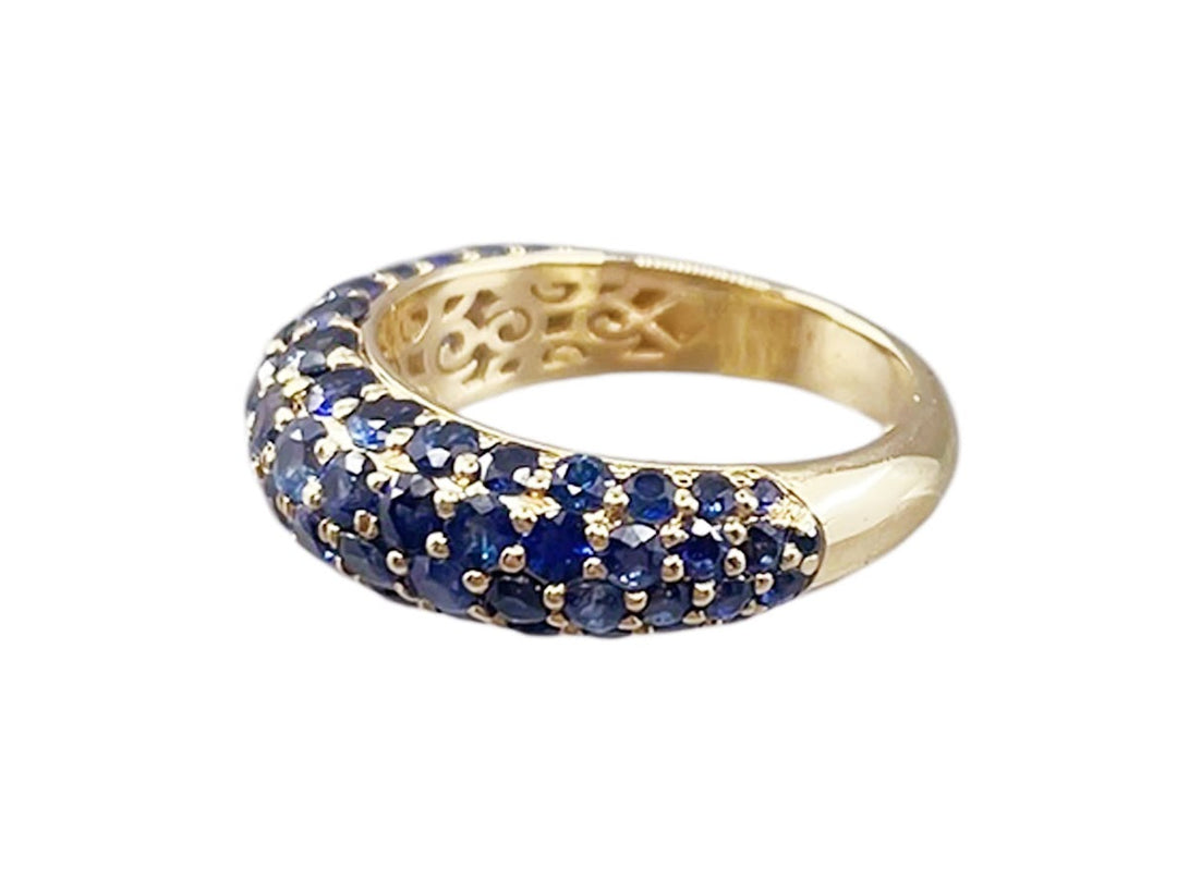 18k Yellow Gold and Blue Sapphires Ring