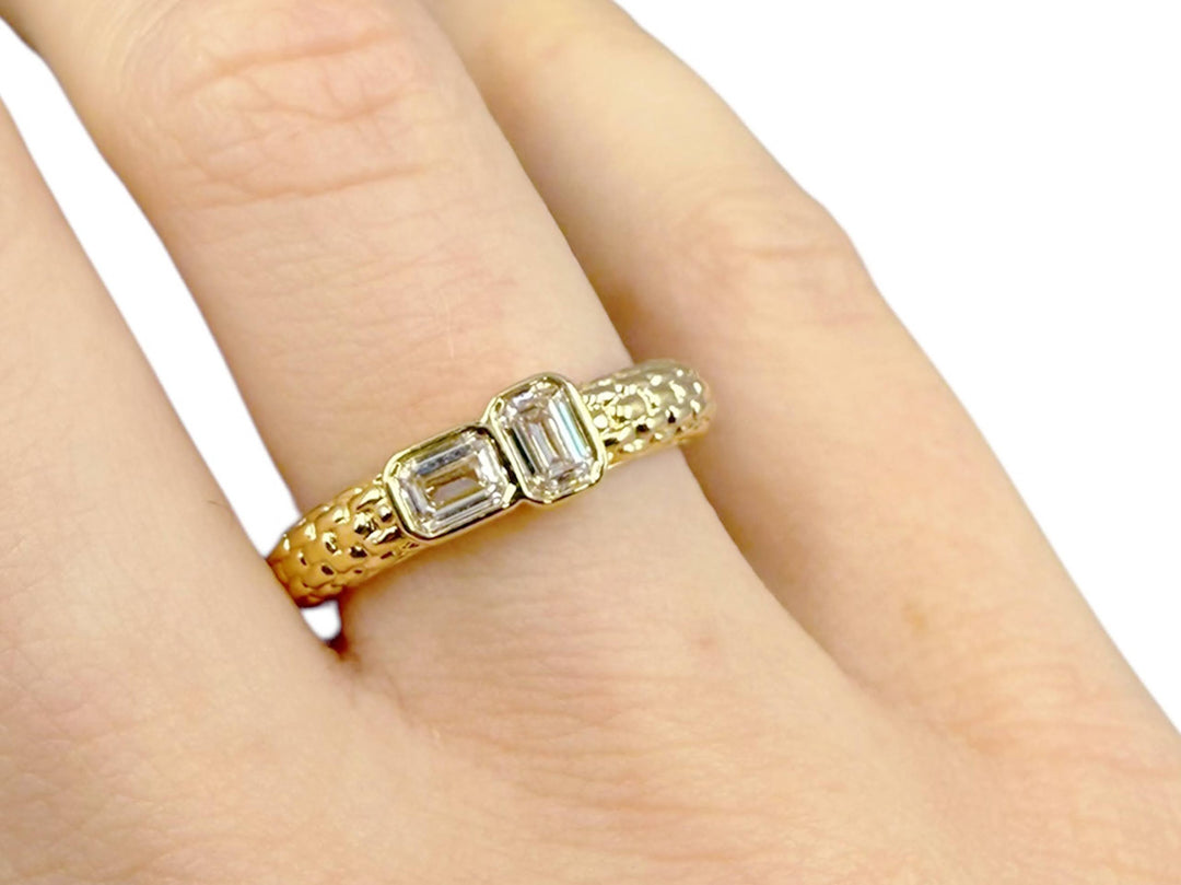 14k Textured Band Ring with Diamonds