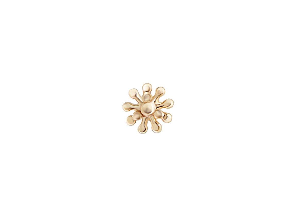 9k Flower-Shaped Dala Stud