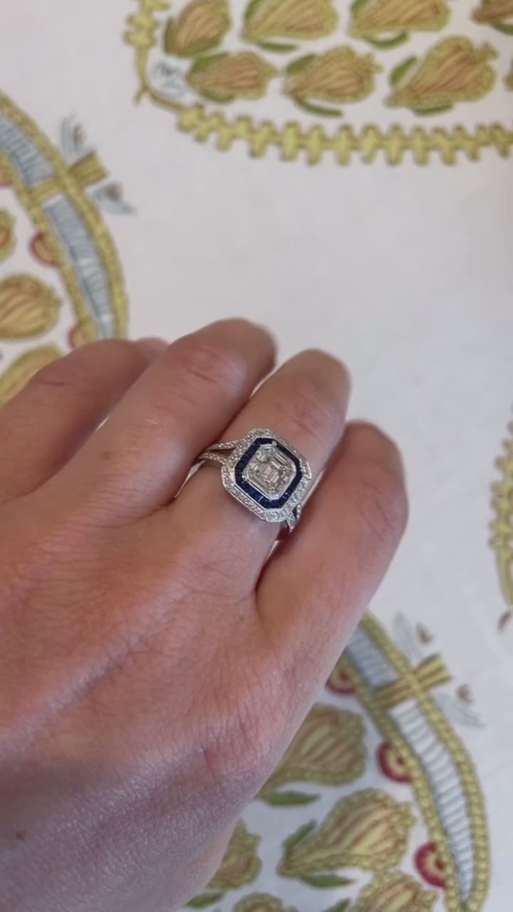 18k Ring with Diamonds and Sapphires